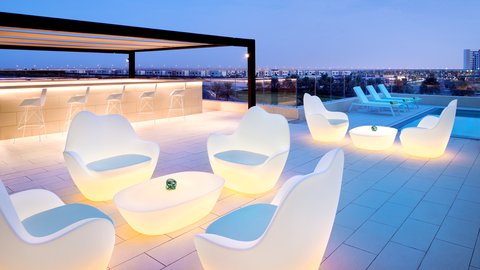 Sunset drinks with the perfect set up  at Pool Bar & Lounge