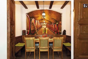 thumbnail: Restaurant