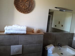 thumbnail: Bathroom sink