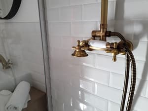 thumbnail: Bathroom shower