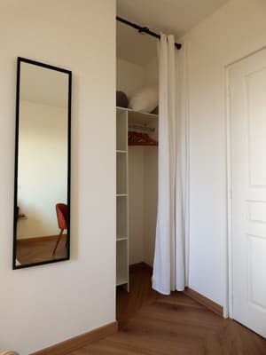 thumbnail: Living area