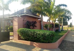 thumbnail: Exterior