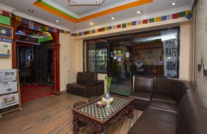 thumbnail: Lobby sitting area