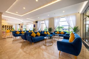 thumbnail: Lobby sitting area