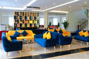thumbnail: Lobby lounge