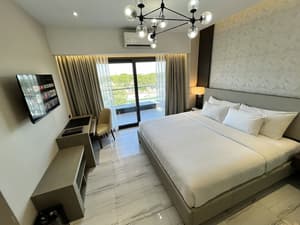thumbnail: Interior