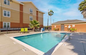 thumbnail: Pool