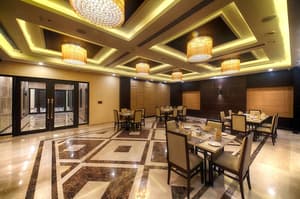 thumbnail: Banquet hall