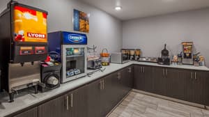 thumbnail: Breakfast area