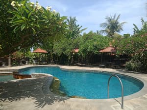 thumbnail: Pool