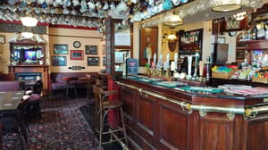 thumbnail: Bar (on property)