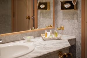 thumbnail: Bathroom sink