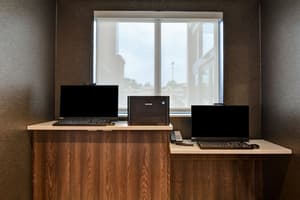 thumbnail: Business center