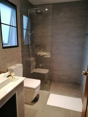 thumbnail: Bathroom