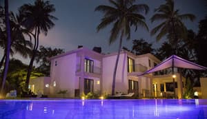 thumbnail: Outdoor pool