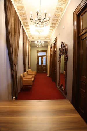 thumbnail: Hallway
