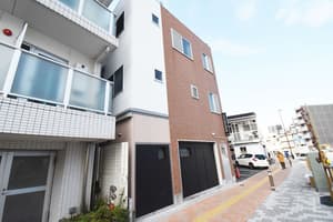 thumbnail: Exterior
