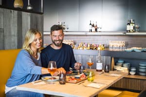 thumbnail: Restaurant