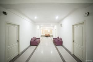 thumbnail: Hallway