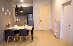 thumbnail: In-room dining