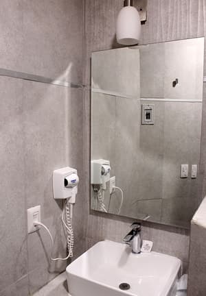 thumbnail: Bathroom