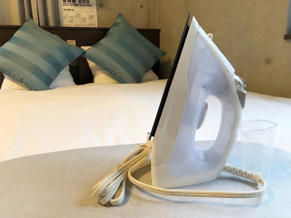 Iron/ironing board