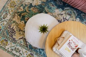 thumbnail: Interior detail