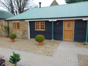 thumbnail: Front of property