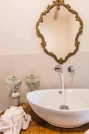 thumbnail: Bathroom sink