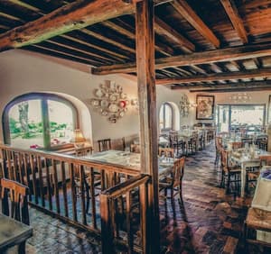 thumbnail: Restaurant