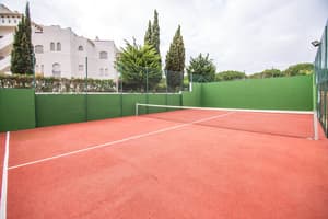 thumbnail: Tennis court
