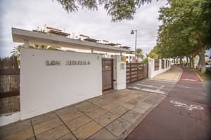 thumbnail: Exterior