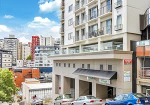 thumbnail: Front of property
