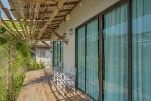 thumbnail: Terrace/patio