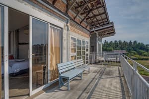 thumbnail: Terrace/patio