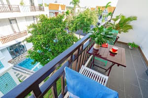 thumbnail: Balcony