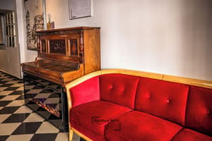 thumbnail: Lobby sitting area