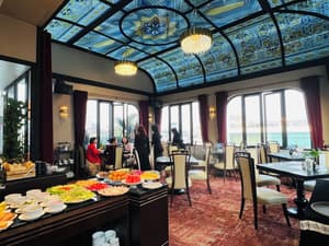 thumbnail: Restaurant