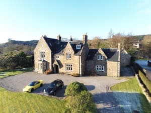 thumbnail: Front of property