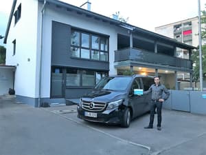thumbnail: Airport shuttle