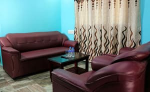thumbnail: Lobby sitting area
