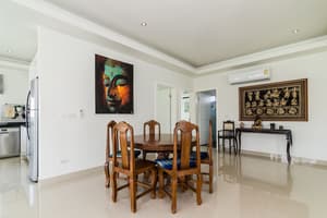 thumbnail: Interior detail