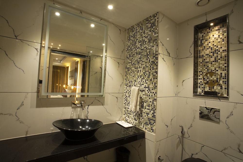 Bathroom sink