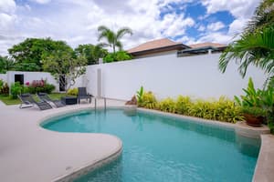 thumbnail: Outdoor pool