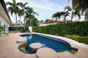 thumbnail: Pool