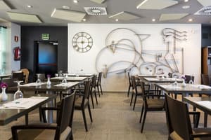 thumbnail: Restaurant