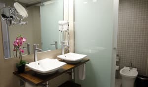 thumbnail: Bathroom