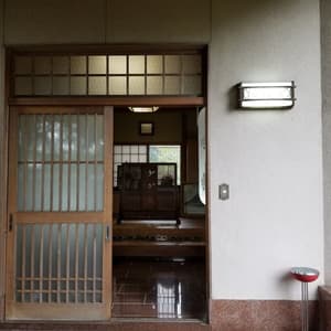 thumbnail: Interior entrance