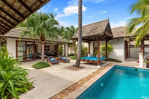 thumbnail: Outdoor pool