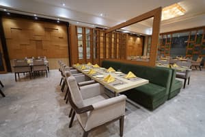 thumbnail: Restaurant